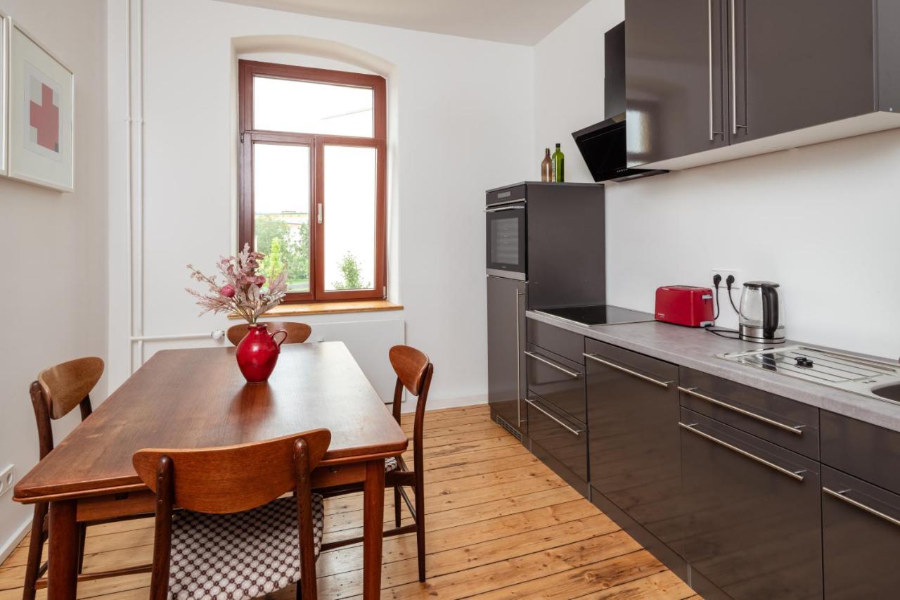 Kuenstlerzimmer Im Kulturhaus Haeselburg Gera Bagian luar foto