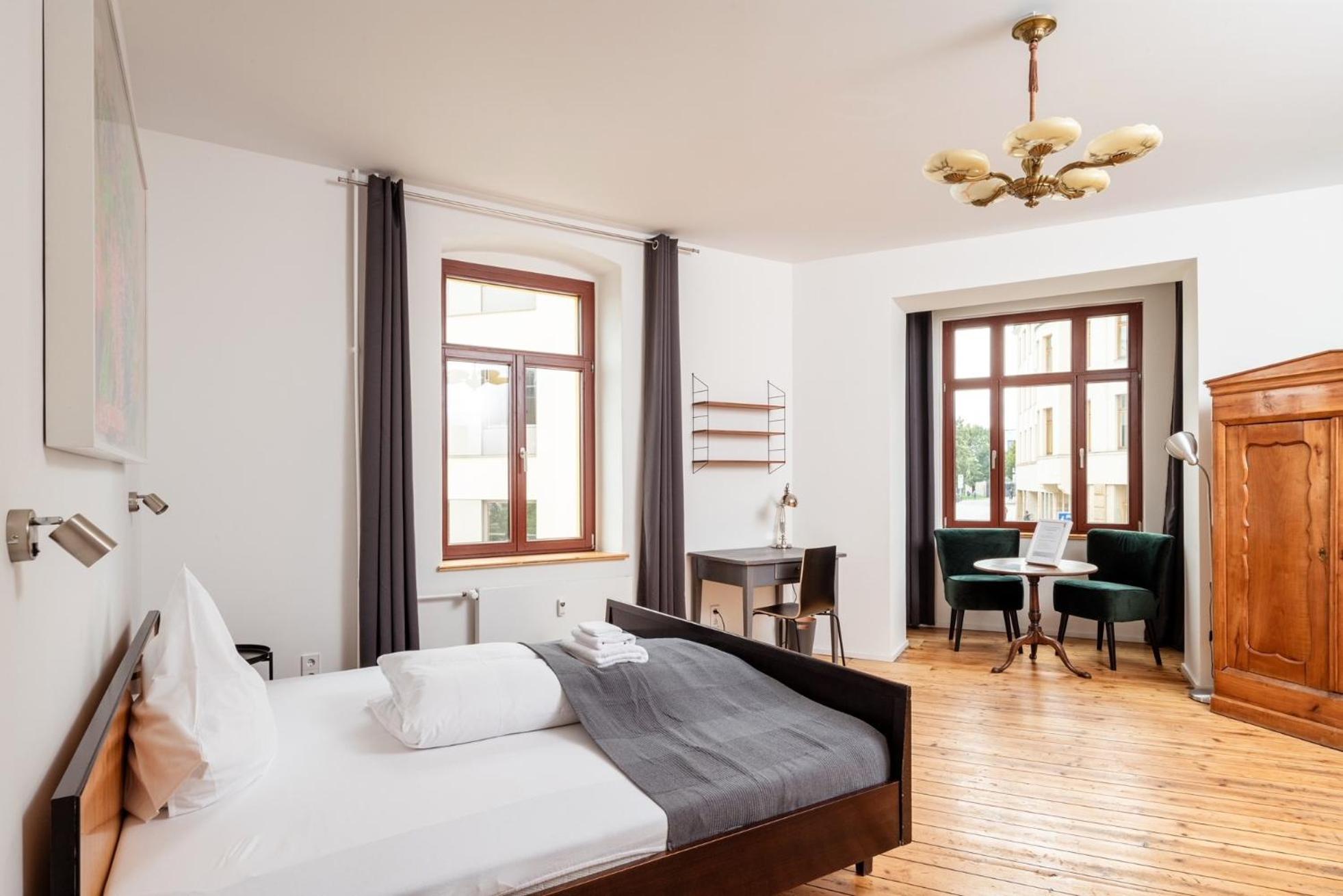 Kuenstlerzimmer Im Kulturhaus Haeselburg Gera Bagian luar foto