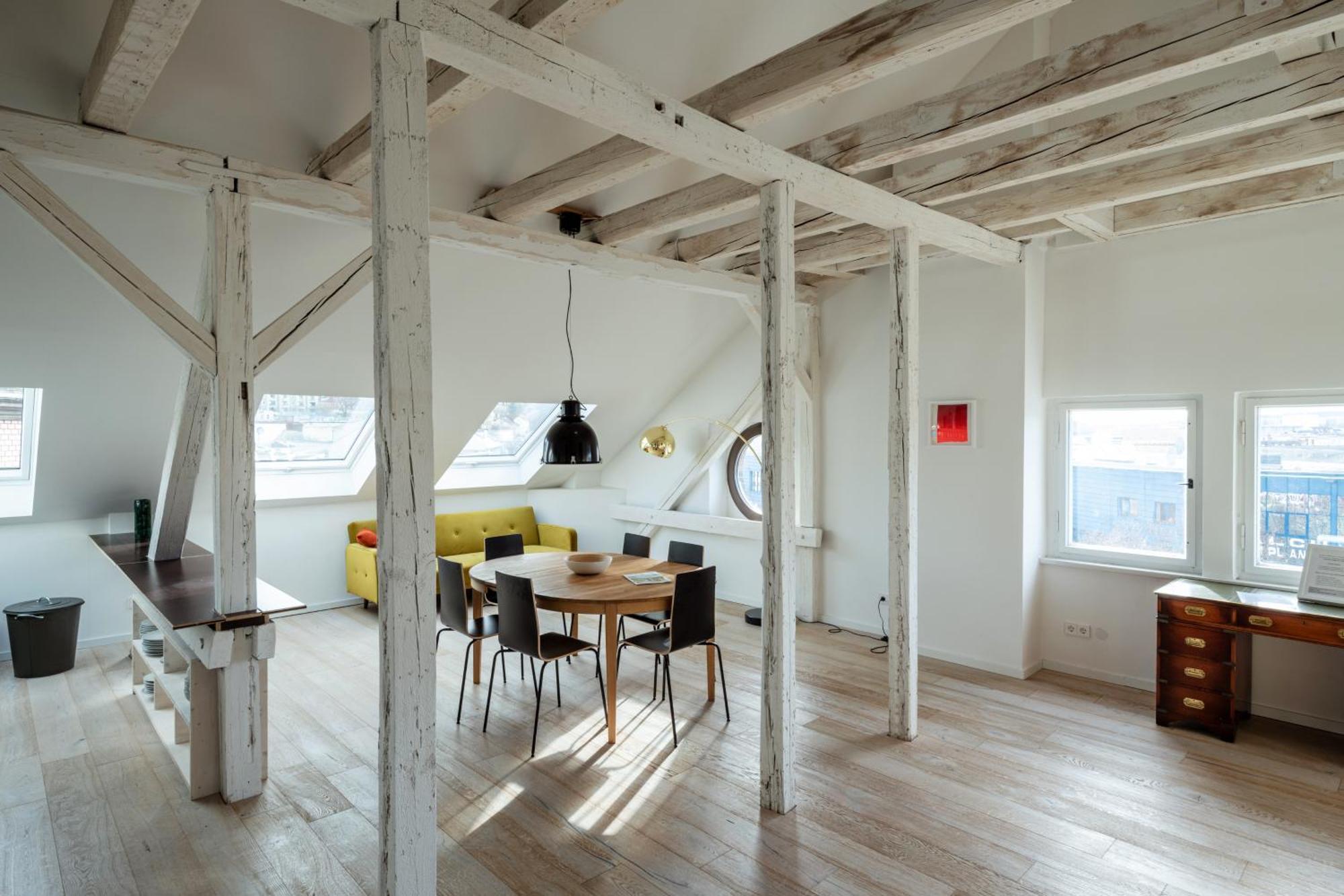 Kuenstlerzimmer Im Kulturhaus Haeselburg Gera Bagian luar foto
